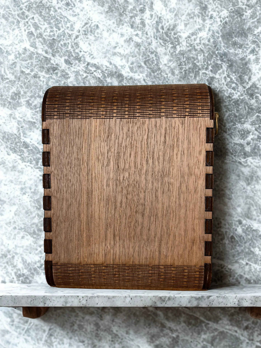 Sac homme Gab de Le Bois Elégant, en cuir noir, avec poignées en cuir et poche extérieure pour un style élégant.