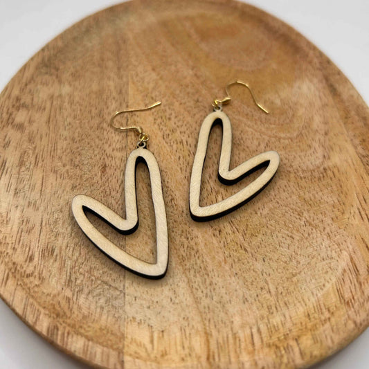 Verrerie Love Libre de Le Bois Elégant, design élégant avec motifs floraux en verre transparent.