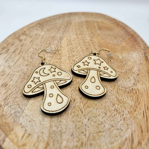 Boucles d'oreilles Champi en bois Le Bois Elégant avec motif de champignon, style élégant et naturel.