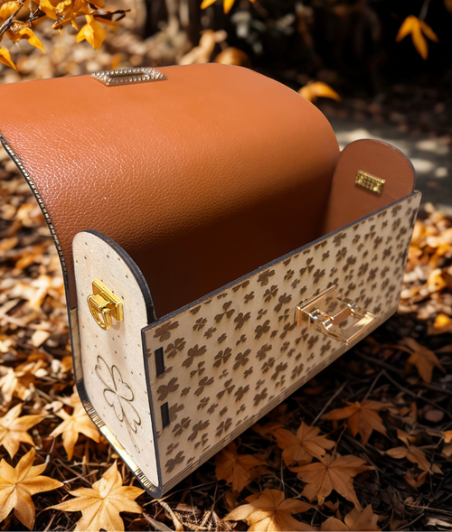 Sac en bois Chance, motif trèfle, vue 4