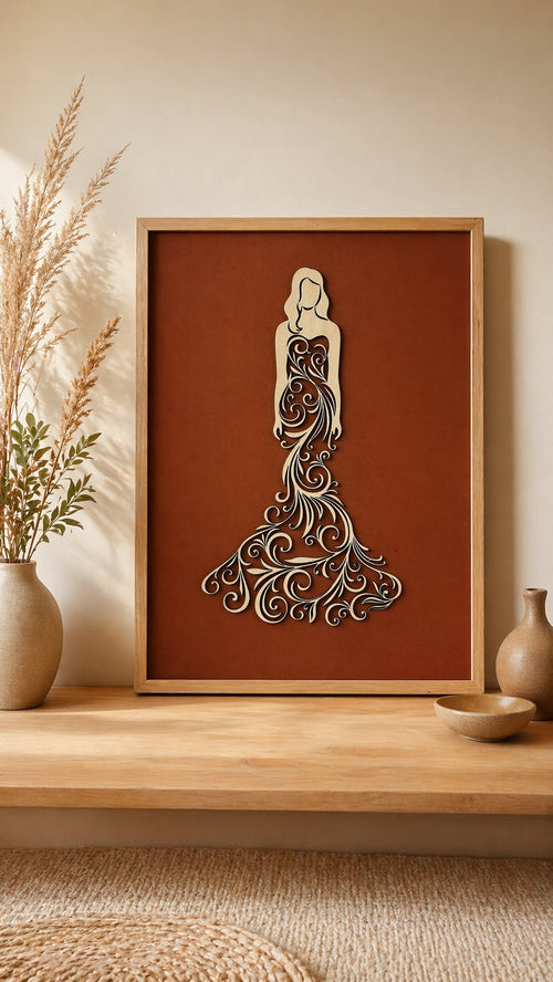 Robe en bois décorative de la marque Le Bois Elégant, pièce artisanale en bois pour décoration intérieure.