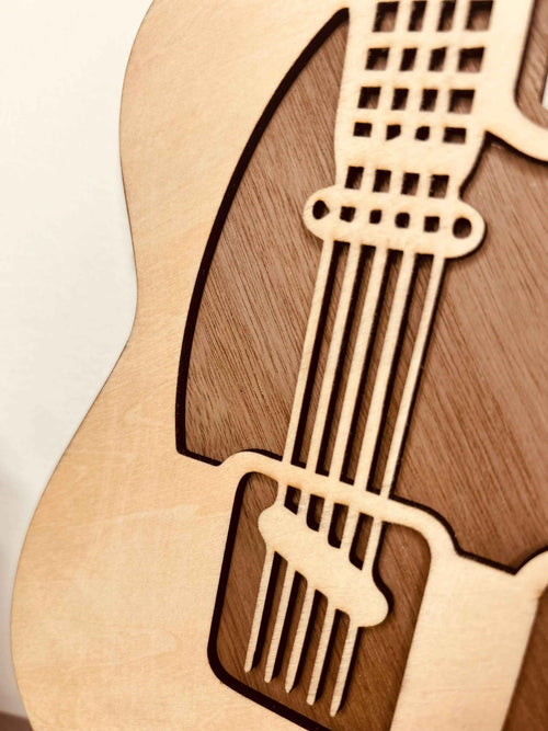 Guitare électrique décorative en bois de 42 cm, style élégant, idéale pour la décoration musicale intérieure.
