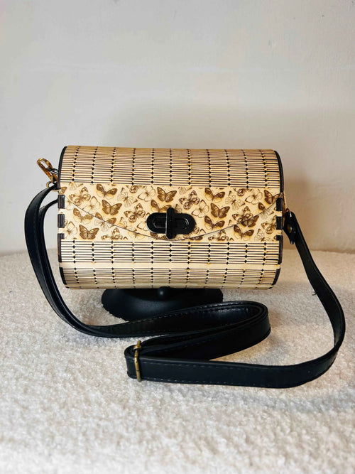 Sac Papillon en bois artisanal avec fermoir rotatif – Le Bois Élégant
