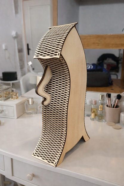 Chiffonnier de décoration Plumette en bois par Le Bois Elégant, design élégant avec finition naturelle.