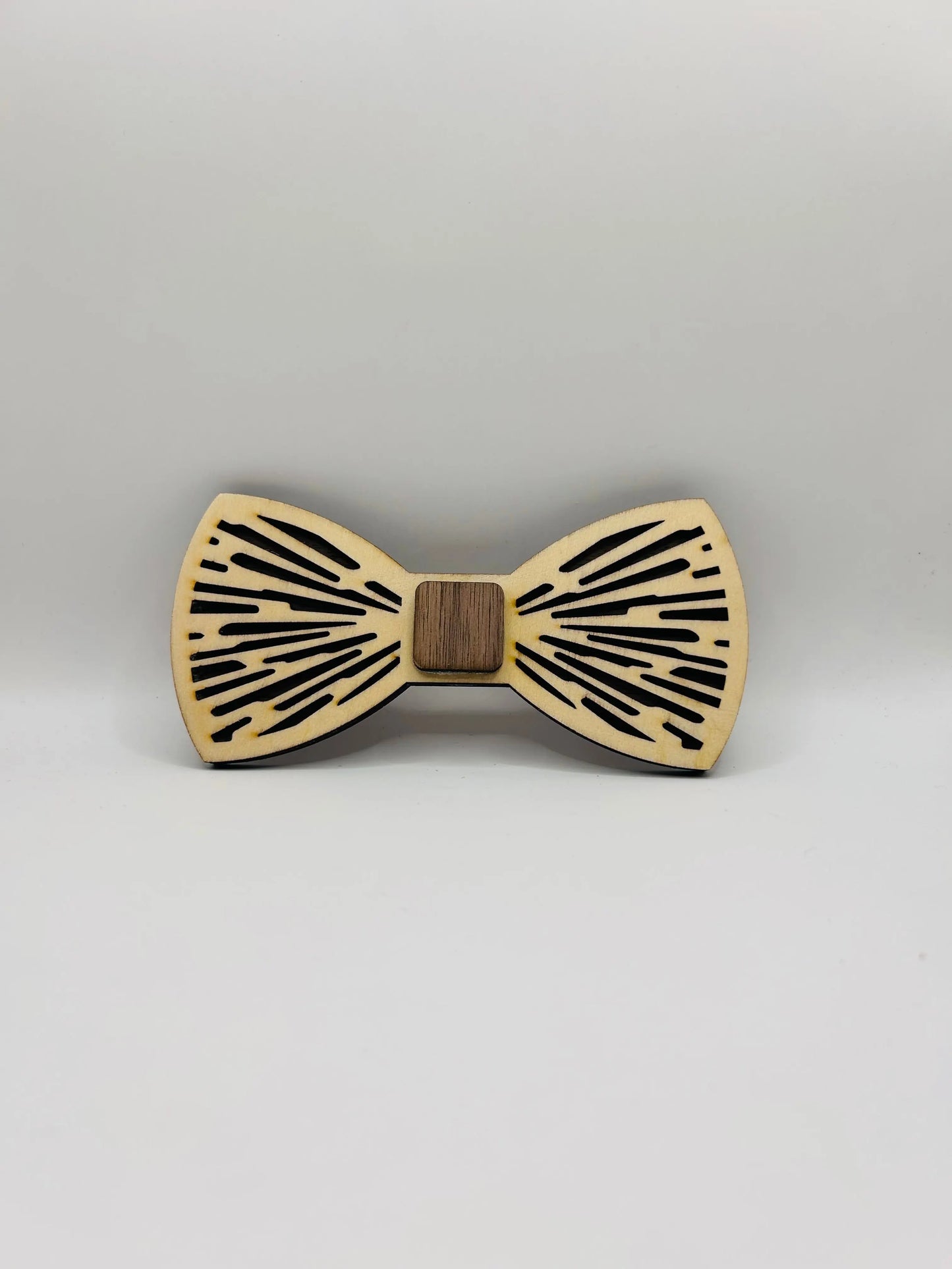 Noeud papillon en bois de la marque Le Bois Élegant, illustration détaillée du design élégant et naturel en bois naturel.